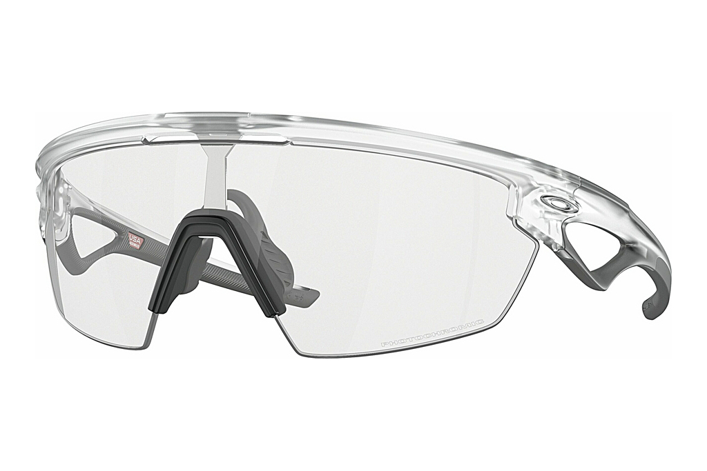 Oakley   OO9403 940307 Clear to Black Iridium PhotochromicMatte Clear